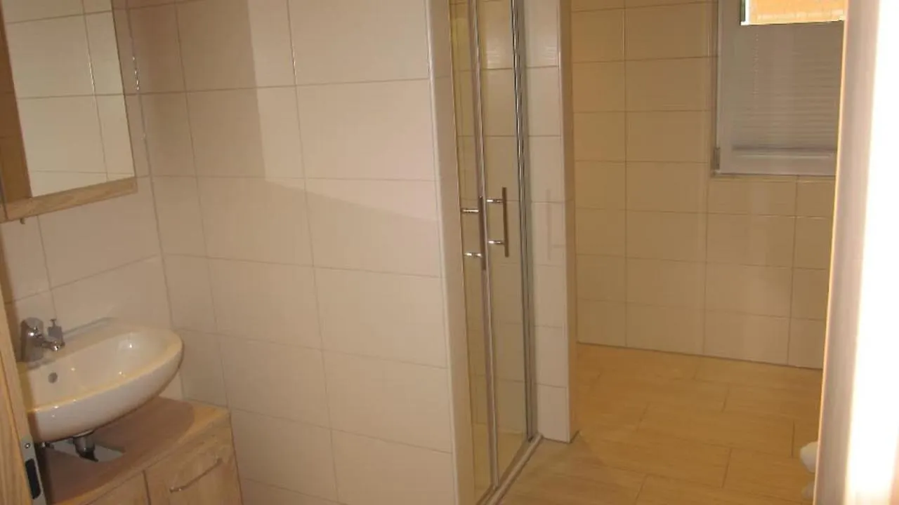 Ferienwohnung Hohenbogen ノイキルヒェン・バイム・ハイリゲン・ブルート ドイツ